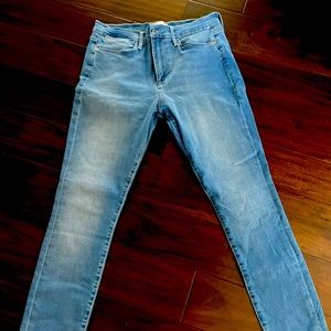 Frame skinny jeans with raw hem